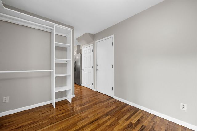 1339 E Bloomington Street, Iowa City, IA 52245