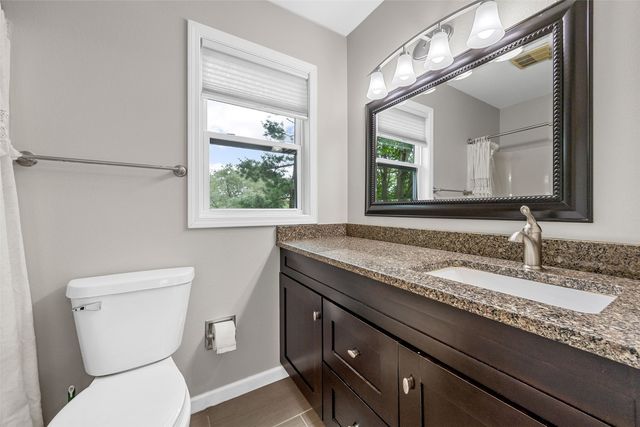 1339 E Bloomington Street, Iowa City, IA 52245