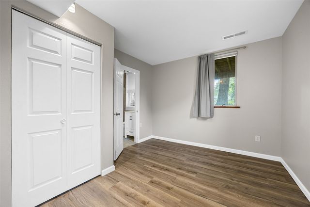 1339 E Bloomington Street, Iowa City, IA 52245