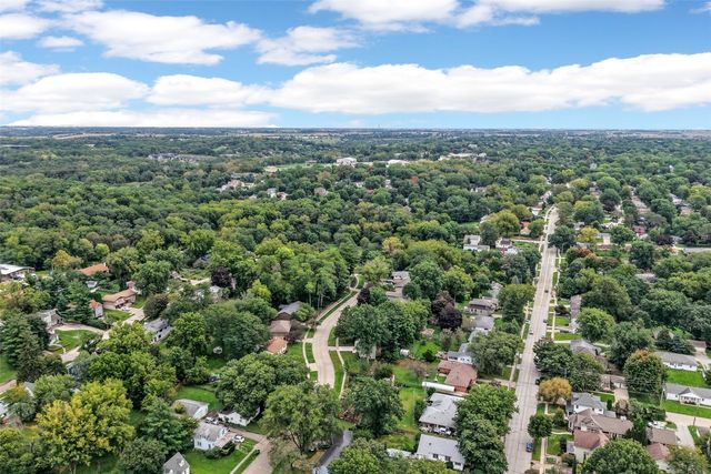 1339 E Bloomington Street, Iowa City, IA 52245