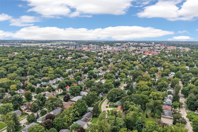 1339 E Bloomington Street, Iowa City, IA 52245