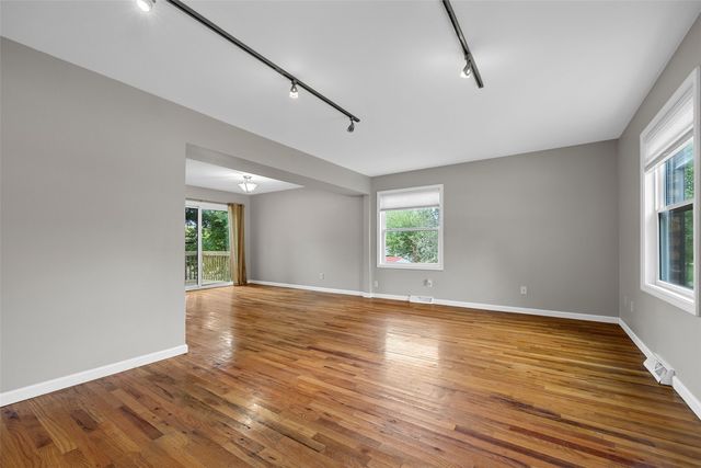 1339 E Bloomington Street, Iowa City, IA 52245