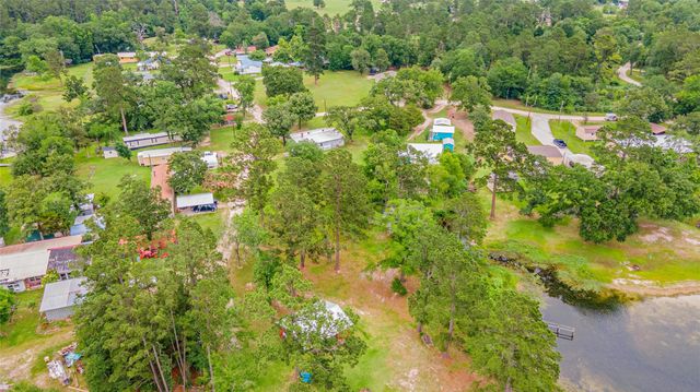 5 Big Lake Lane, Huntsville, TX 77320