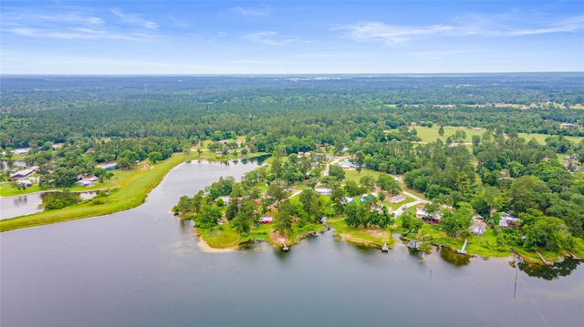 5 Big Lake Lane, Huntsville, TX 77320