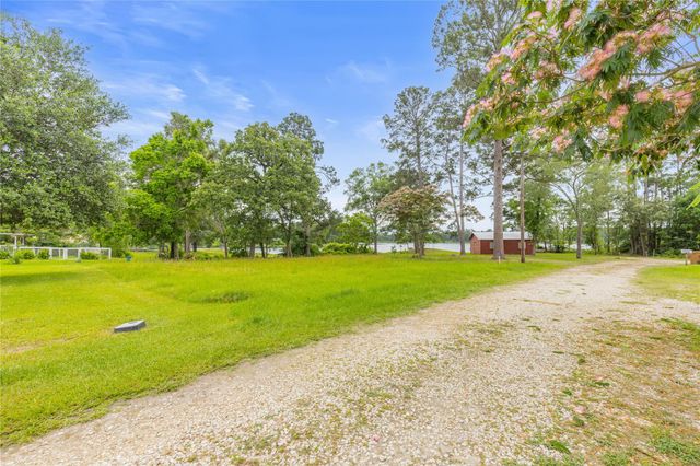 5 Big Lake Lane, Huntsville, TX 77320