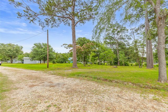 5 Big Lake Lane, Huntsville, TX 77320