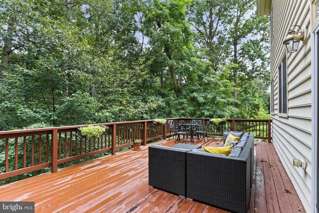 15 WARRENTON DR, Silver Spring, MD 20904