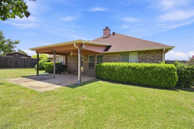 1121 The Meadows Parkway, Desoto, TX 75115