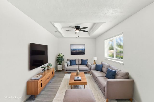 1121 The Meadows Parkway, Desoto, TX 75115