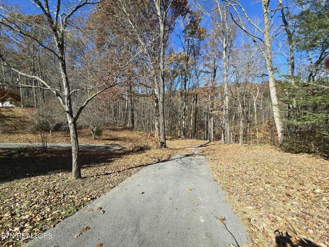 127 Lark Lane, Lafollette, TN 37766