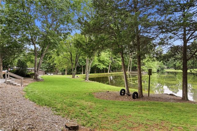 4184 Sunnydell Drive, Winston-salem, NC 27105