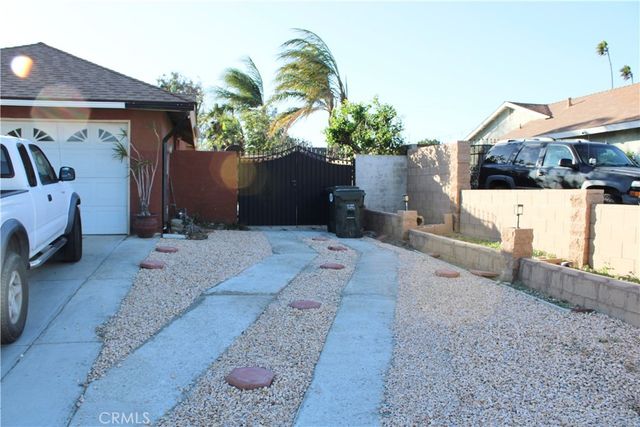 7470 Ginger, Fontana, CA 92336