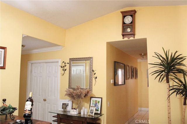 7470 Ginger, Fontana, CA 92336