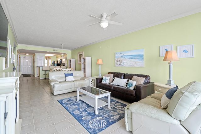 8499 Gulf Boulevard APT 303, Navarre, FL 32566