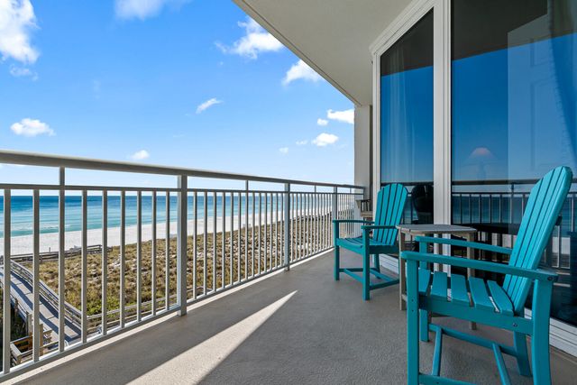 8499 Gulf Boulevard APT 303, Navarre, FL 32566