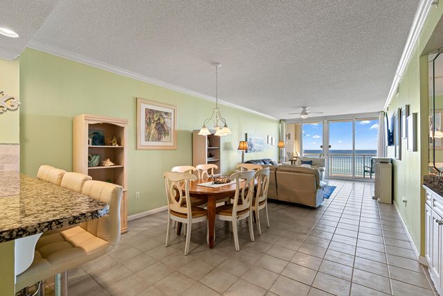 8499 Gulf Boulevard APT 303, Navarre, FL 32566