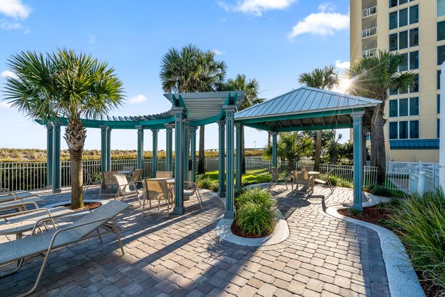 8499 Gulf Boulevard APT 303, Navarre, FL 32566