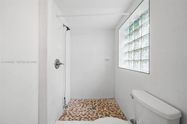 1726 Roosevelt St, Hollywood, FL 33020