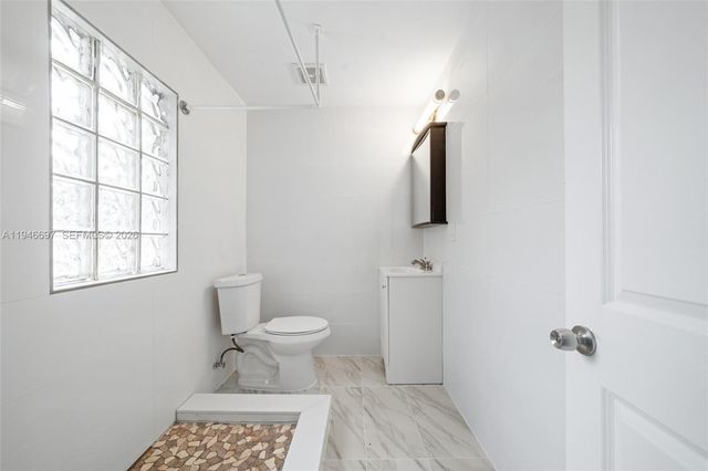 1726 Roosevelt St, Hollywood, FL 33020