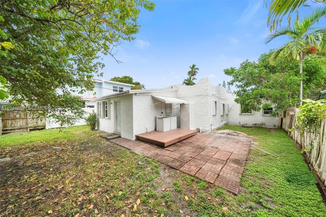 1726 Roosevelt St, Hollywood, FL 33020