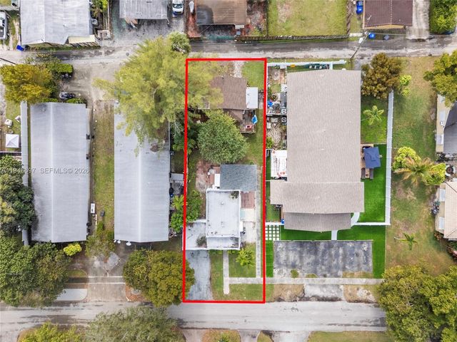 1726 Roosevelt St, Hollywood, FL 33020