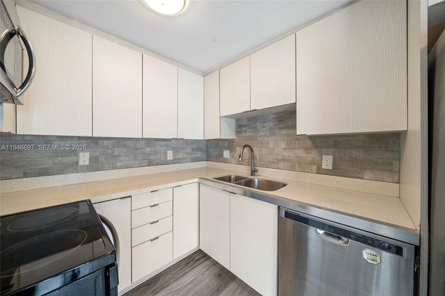 1726 Roosevelt St, Hollywood, FL 33020