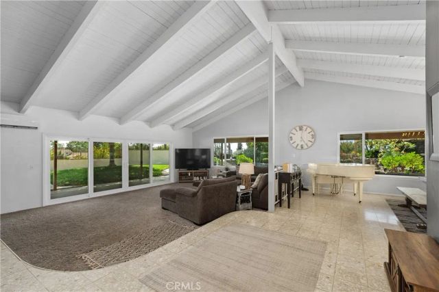 6125 Clarendon Court, Riverside, CA 92506
