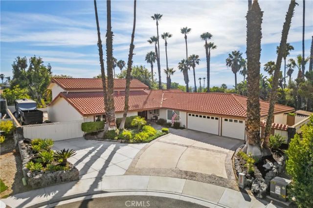 6125 Clarendon Court, Riverside, CA 92506