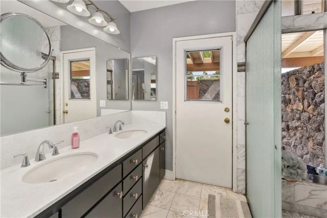 6125 Clarendon Court, Riverside, CA 92506