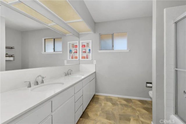 6125 Clarendon Court, Riverside, CA 92506