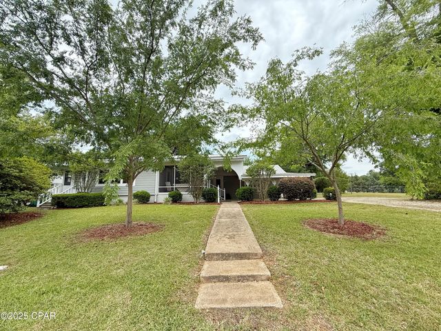 8004 Church Street, Sneads, FL 32460