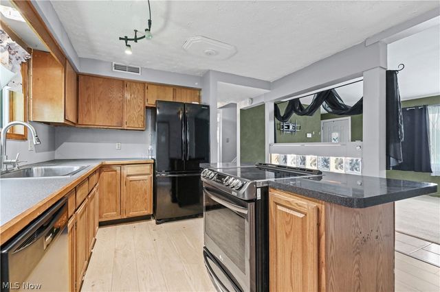150 Graham Road, Cuyahoga Falls, OH 44223