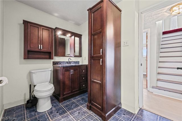 150 Graham Road, Cuyahoga Falls, OH 44223