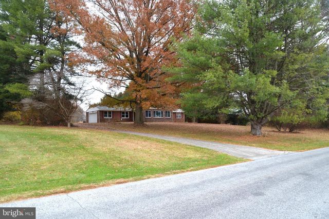 208 FAGGS MANOR RD, Cochranville, PA 19330