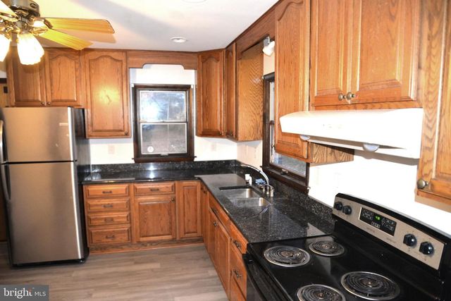 208 FAGGS MANOR RD, Cochranville, PA 19330