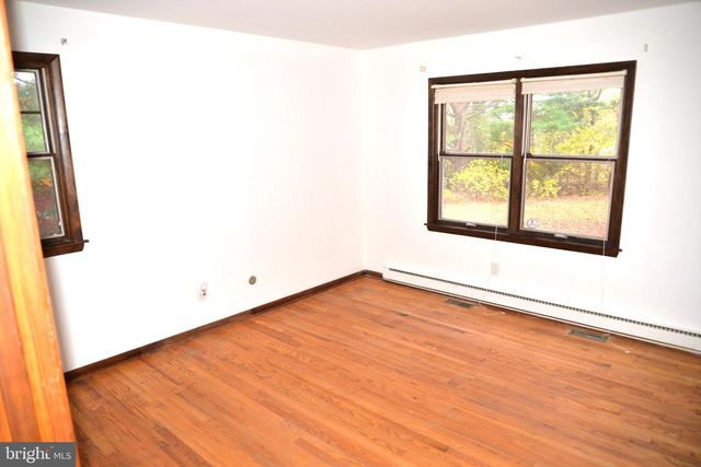 208 FAGGS MANOR RD, Cochranville, PA 19330