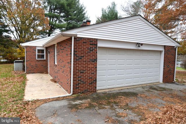 208 FAGGS MANOR RD, Cochranville, PA 19330