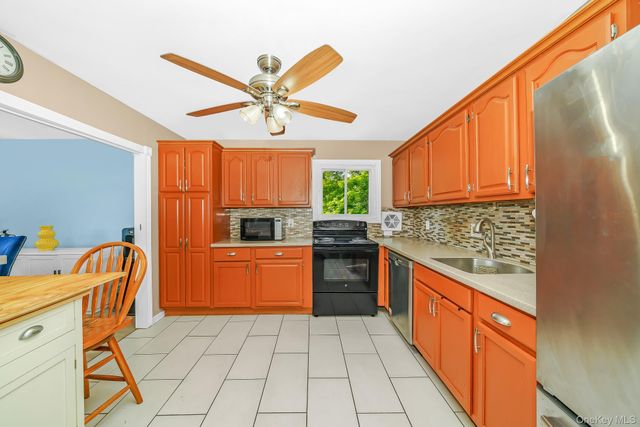 9 Hamlin Avenue, West Babylon, NY 11704