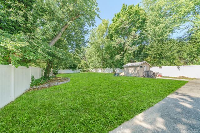 9 Hamlin Avenue, West Babylon, NY 11704