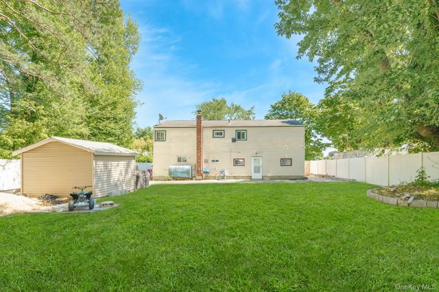 9 Hamlin Avenue, West Babylon, NY 11704