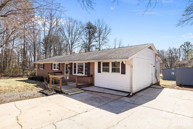 2629 Fairgreen Drive, Gastonia, NC 28056