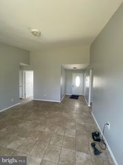 37 PERSHING LN, Sicklerville, NJ 08081