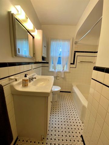 111 S Revena Boulevard, Ann Arbor, MI 48103