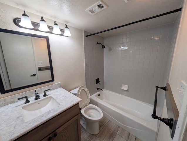 6109 Scenic Drive, Rowlett, TX 75088