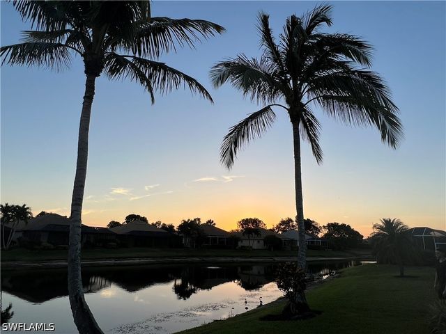 8010 Belmont CT, Naples, FL 34113
