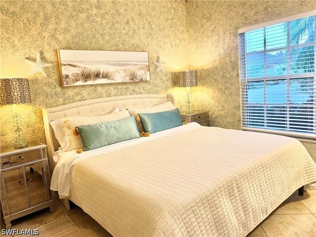 8010 Belmont CT, Naples, FL 34113