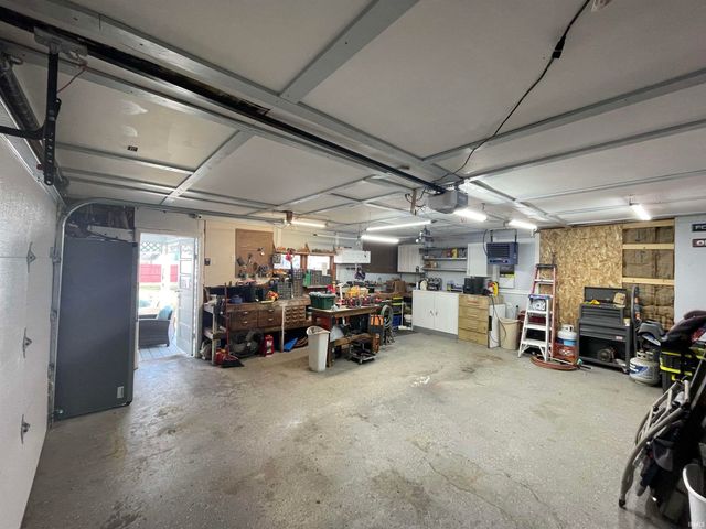 2715 E 14th Street, Muncie, IN 47302