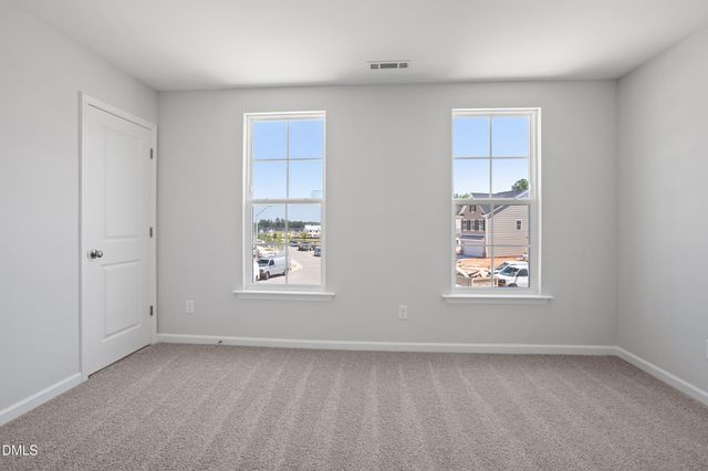 452 White Oak Garden Way 325, Garner, NC 27529
