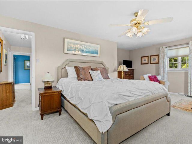 710 ROBERT ST, Mechanicsburg, PA 17055
