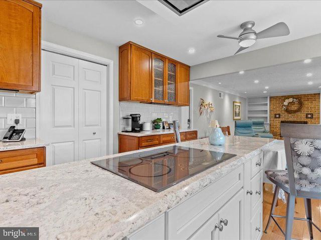 710 ROBERT ST, Mechanicsburg, PA 17055
